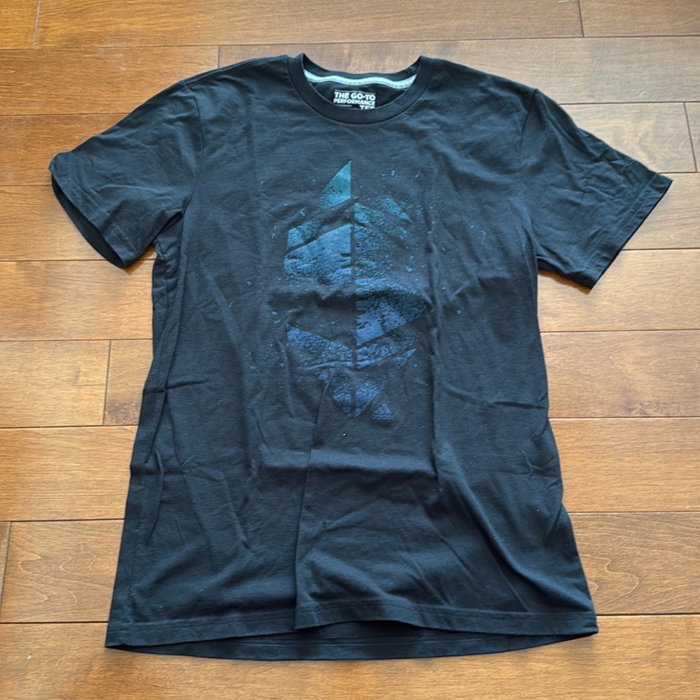 S/S adidas tee w/football